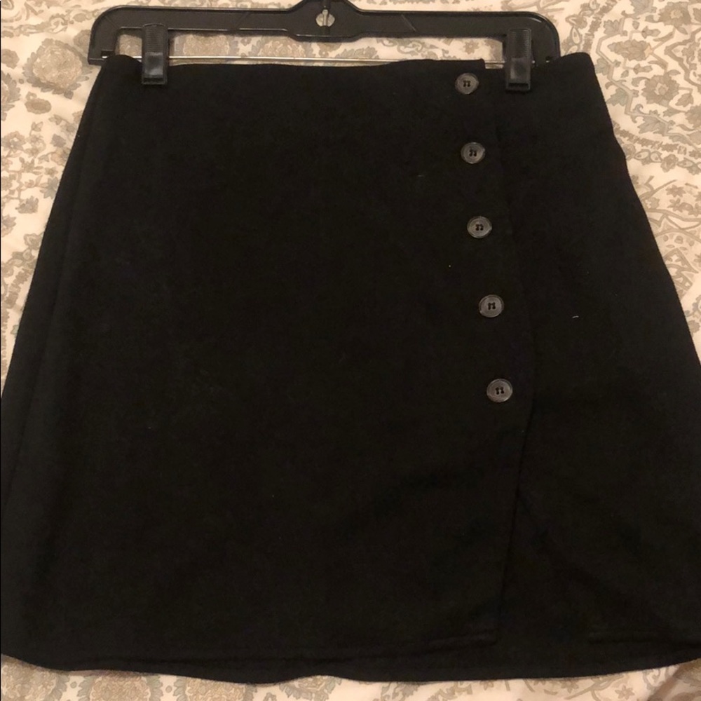 Black miss love suede skirt with front buttons